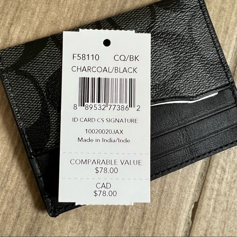 Coach Black Signature Card Holder - Picture 5 of 5